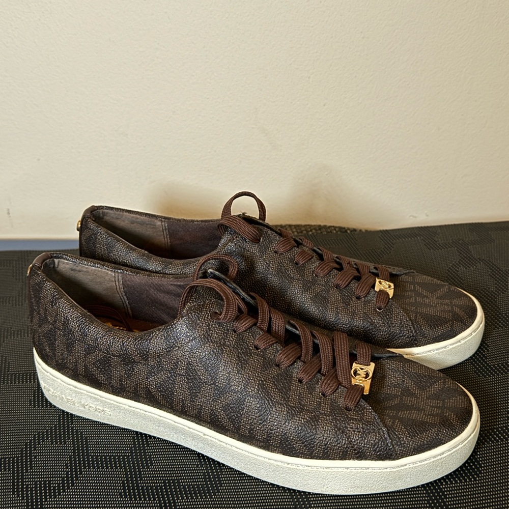 Michael Kors Brown cassual Sneakers